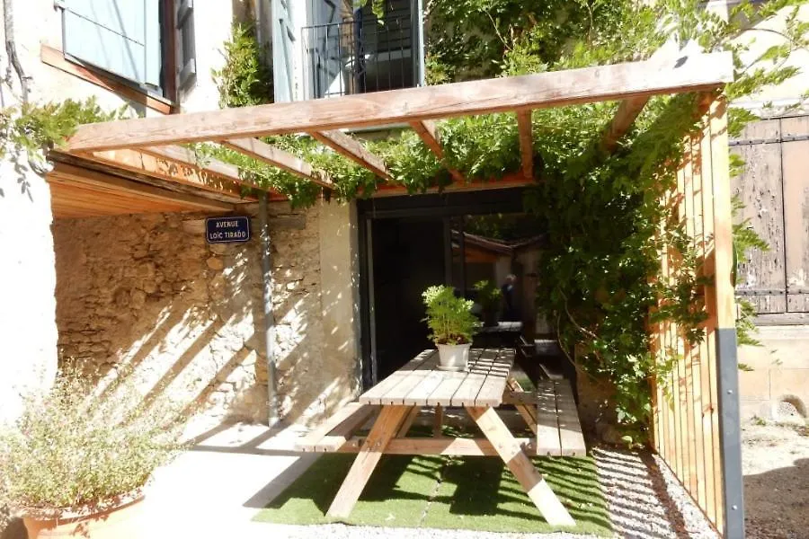 Holiday home Gite La Glycine Dun